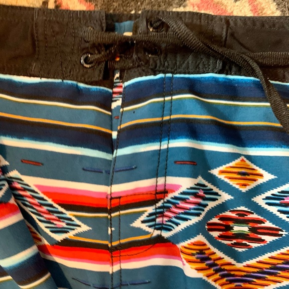 Body Glove Voodoo Aztec Print board shorts - Picture 5 of 12